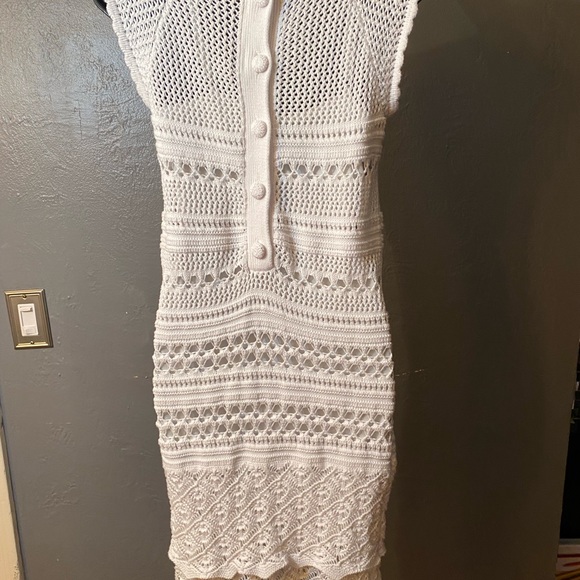 LAUNDRY By Shelli Segal White Crochet Dress With Buttons Down The Back - Picture 13 of 16